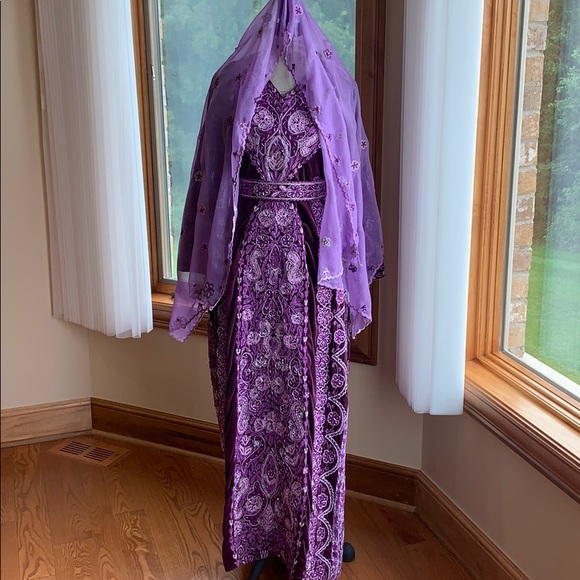 Dresses & Skirts - 💜 3 Piece Velvet Palestinian Thob Mukhmal Beaded